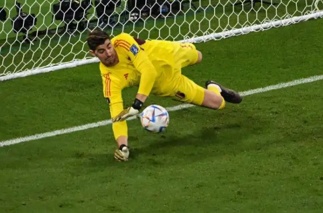 Courois舉重禁令！一年半以后 比利時(shí)國(guó)家隊(duì)會(huì)被送回比利時(shí)國(guó)家隊(duì)嗎？歐洲聯(lián)盟會(huì)改變天堂意志的命運(yùn)嗎？...